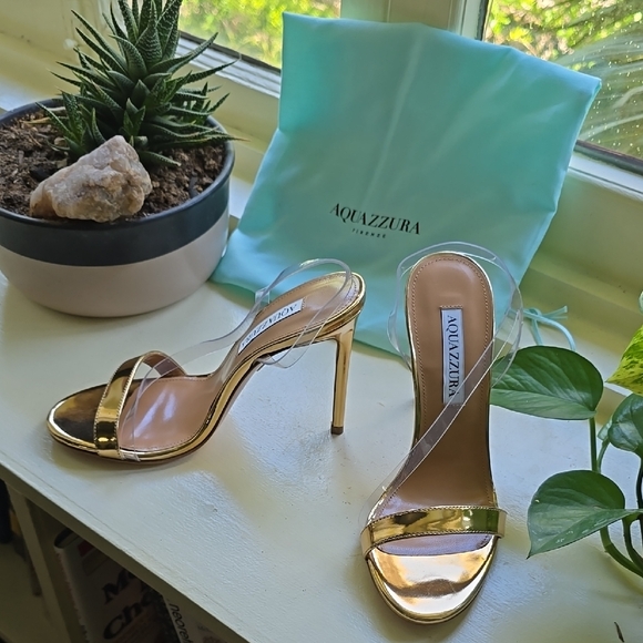 NEVER WORN BEAUTIFUL ITALIAN Aquazzura Heels - Picture 2 of 3